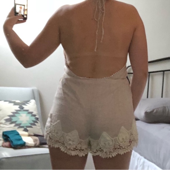 Nordstrom Cream Lace Embroidered Halter Romper - Picture 3 of 7